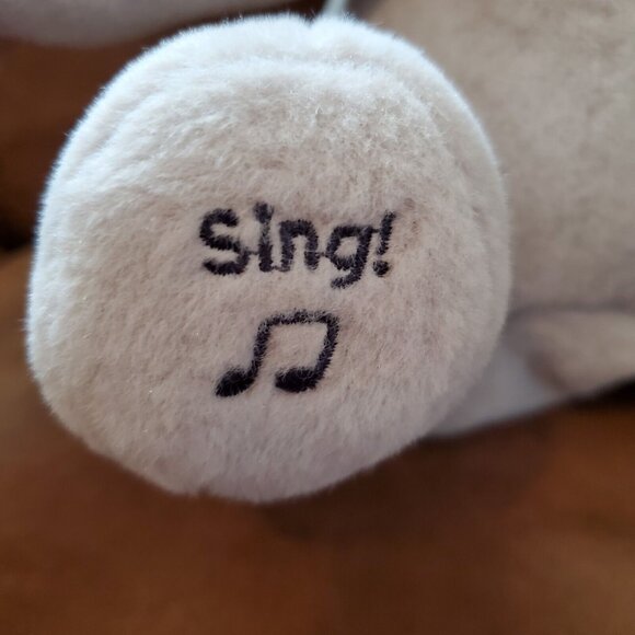 GUND Baby Animated Flappy The Elephant Plush Toy Sings - Picture 9 of 10